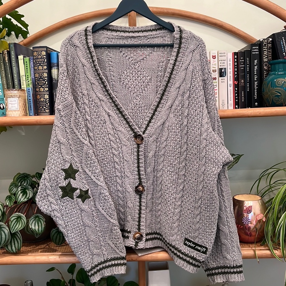 AUTHENTIC Taylor Swift green and gray folklore cardigan